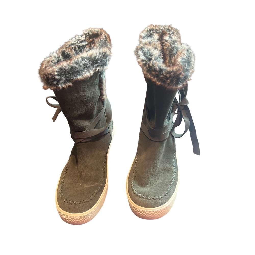 TOMS Vista Faux Fur Lined Green Suede Leather Boots 7.5‎ Olive Moccasin Sneaker